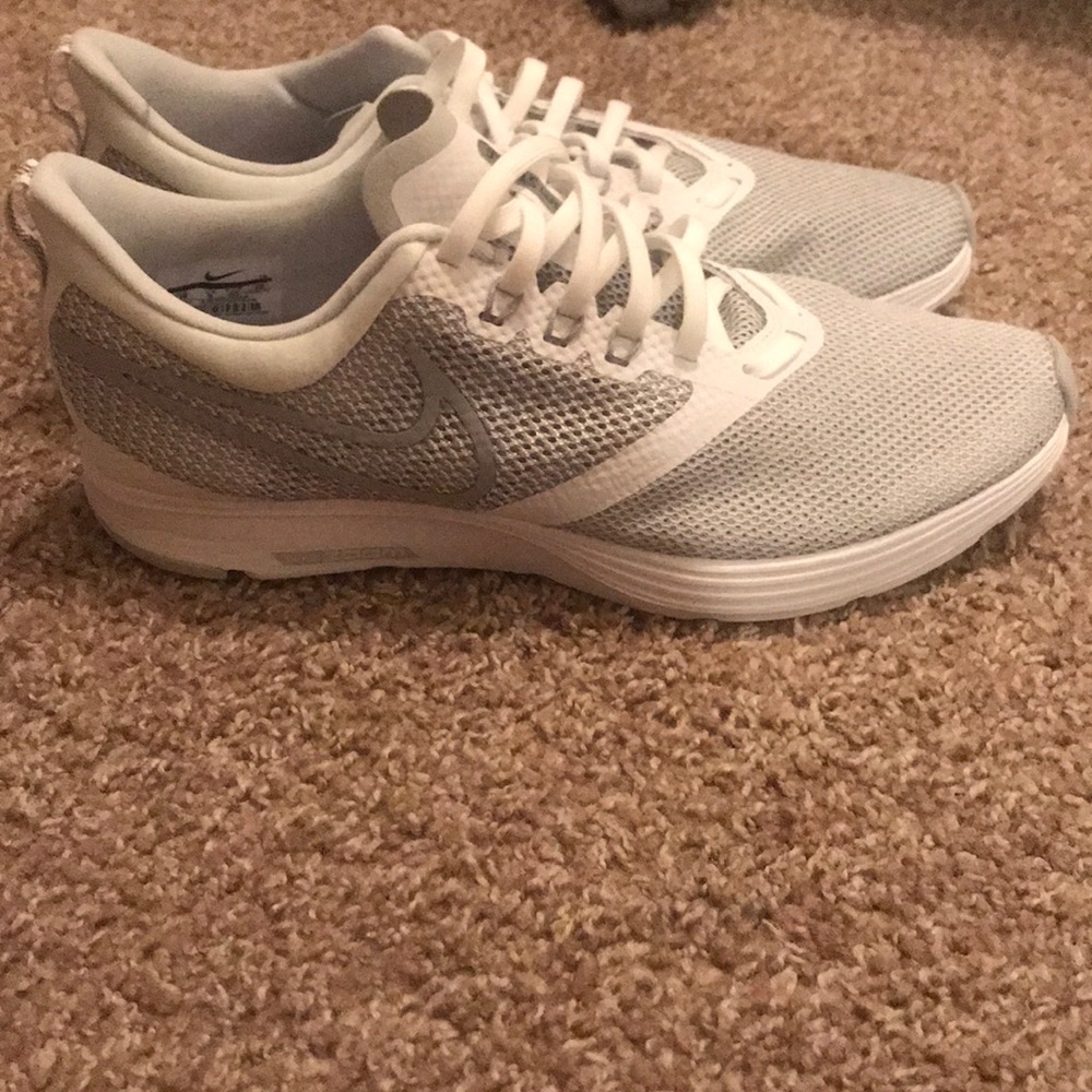 Nike Zion Strike Size 10